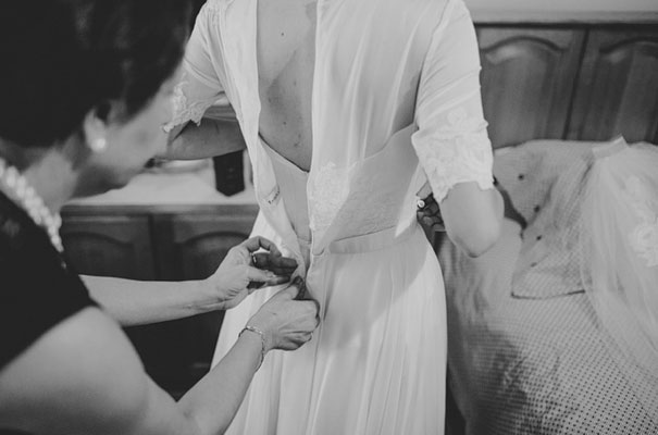 jardine-botanic-orange-peach-roses-bride-flowers-greek-wedding13