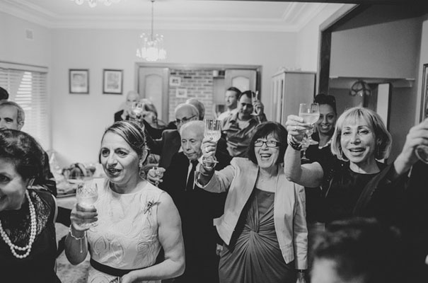 jardine-botanic-orange-peach-roses-bride-flowers-greek-wedding20