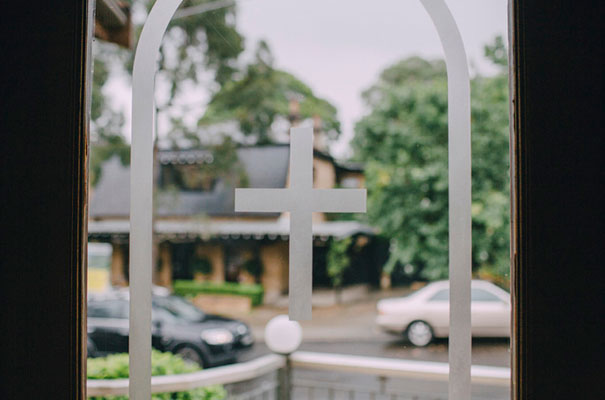 jardine-botanic-orange-peach-roses-bride-flowers-greek-wedding23