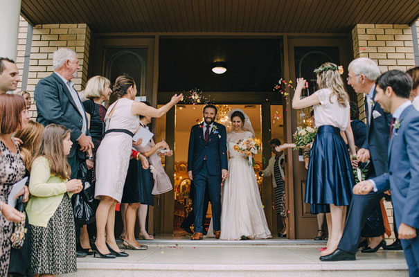 jardine-botanic-orange-peach-roses-bride-flowers-greek-wedding30