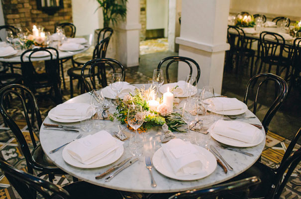 jardine-botanic-orange-peach-roses-bride-flowers-greek-wedding40