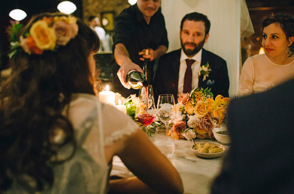 jardine-botanic-orange-peach-roses-bride-flowers-greek-wedding49