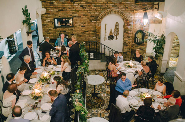 jardine-botanic-orange-peach-roses-bride-flowers-greek-wedding51