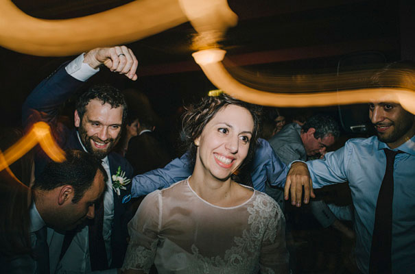 jardine-botanic-orange-peach-roses-bride-flowers-greek-wedding54