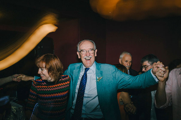 jardine-botanic-orange-peach-roses-bride-flowers-greek-wedding55