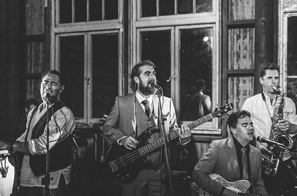 new-zealand-wedding-photographer-barn-boho-diy-bride57