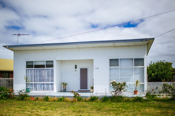retro-rock-n-roll-bride-melbourne-wedding-vintage-dress