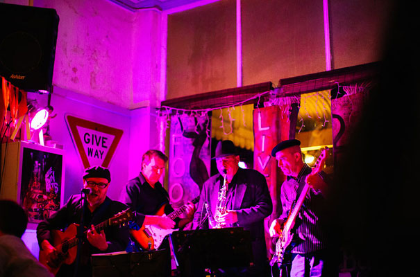 retro-rock-n-roll-bride-melbourne-wedding-vintage-dress85