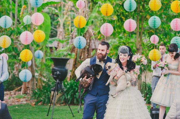 rock-n-roll-retro-vintage-bride-bright-backyard-wedding14