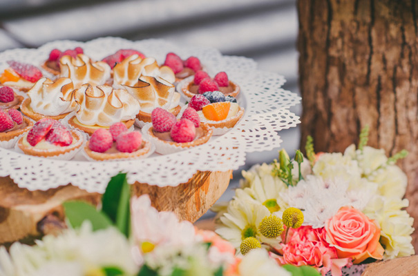 rock-n-roll-retro-vintage-bride-bright-backyard-wedding16