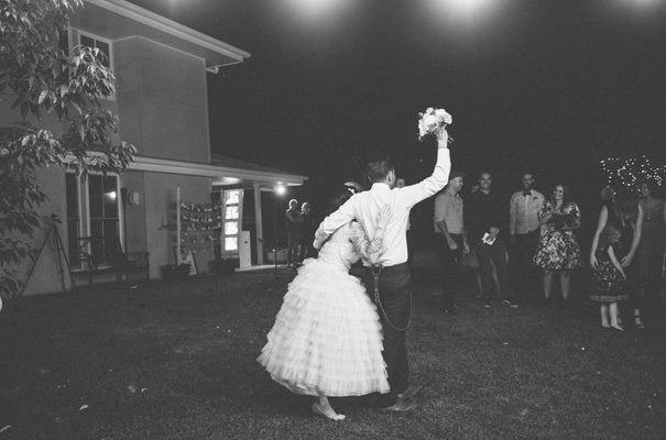 rock-n-roll-retro-vintage-bride-bright-backyard-wedding37