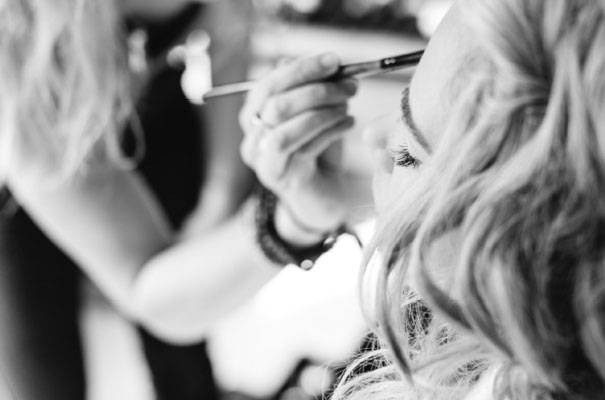 barn-grace-loves-lace-food-trunk-wedding-reception