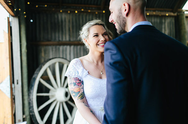 barn-grace-loves-lace-food-trunk-wedding-reception10