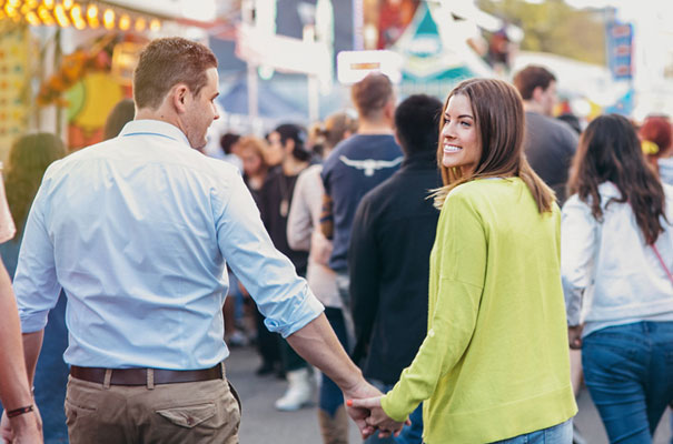 circus-country-fair-ekka-engagement-photo-shoot-ideas12