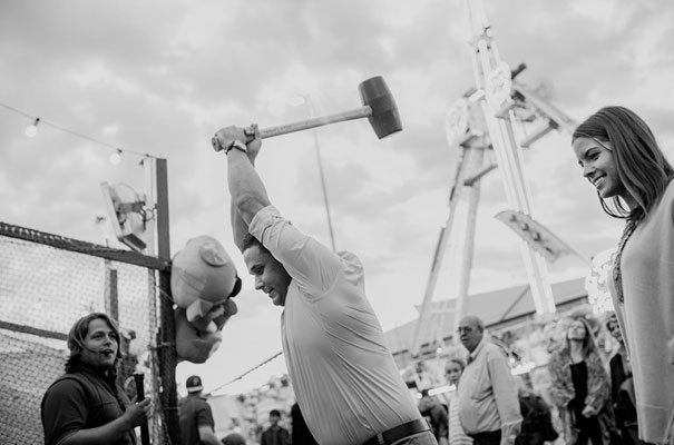 circus-country-fair-ekka-engagement-photo-shoot-ideas26