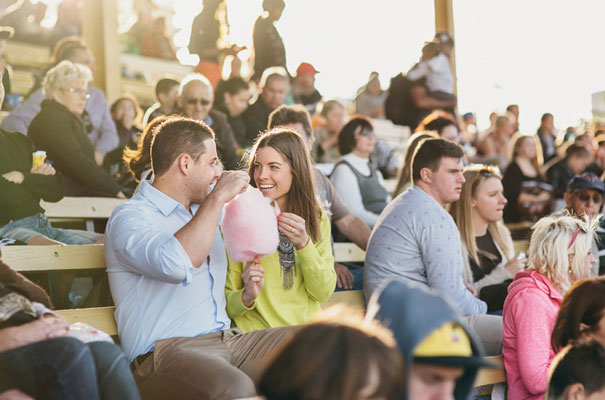 circus-country-fair-ekka-engagement-photo-shoot-ideas7