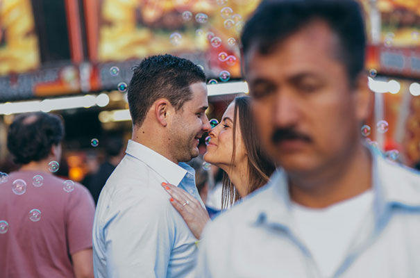 circus-country-fair-ekka-engagement-photo-shoot-ideas9