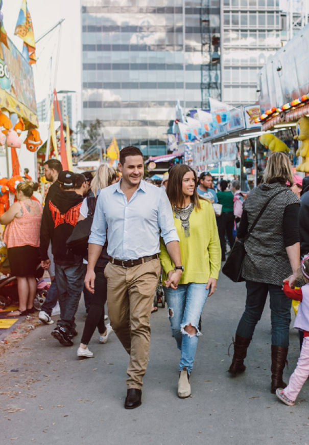 country-fair-ekka-engagement-photo-shoot-ideas