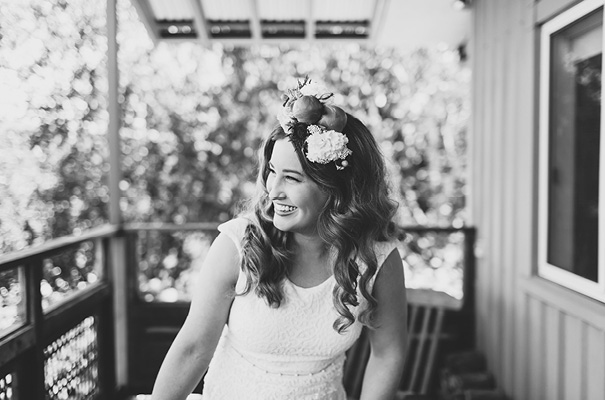 country-victoria-wedding-long-table-bright-inspiration10