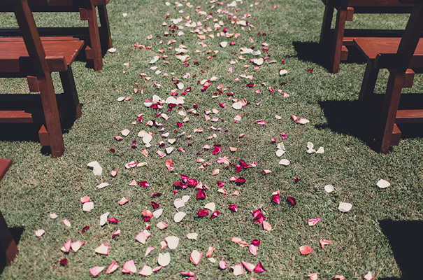 country-victoria-wedding-long-table-bright-inspiration13