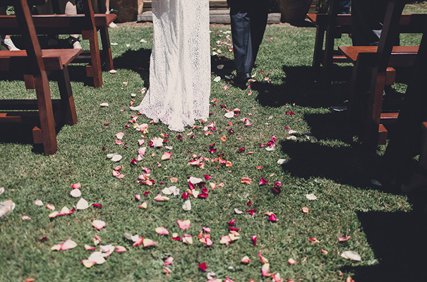 country-victoria-wedding-long-table-bright-inspiration22