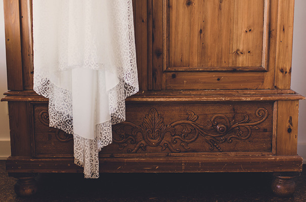 country-victoria-wedding-long-table-bright-inspiration3