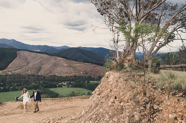 country-victoria-wedding-long-table-bright-inspiration43