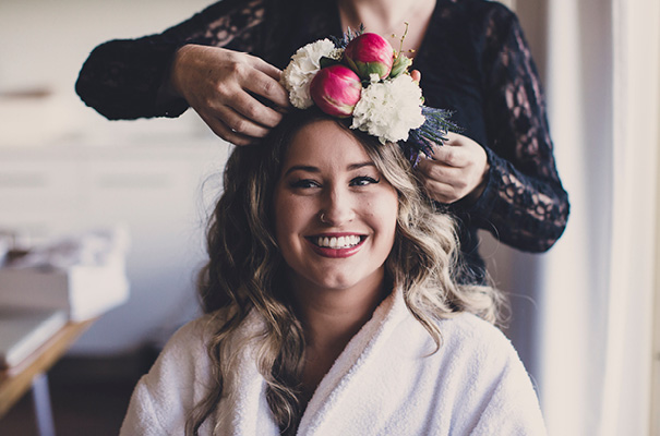 country-victoria-wedding-long-table-bright-inspiration5