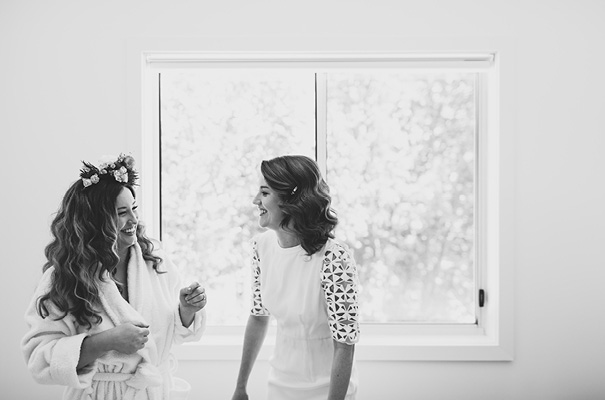 country-victoria-wedding-long-table-bright-inspiration6