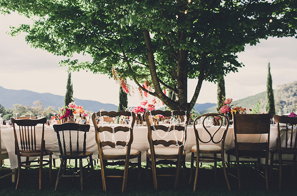 country-victoria-wedding-long-table-bright-inspiration64