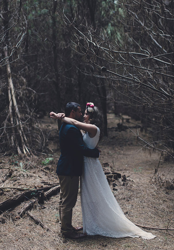 eric-ronald-country-victoria-wedding-long-table-bright-inspiration38