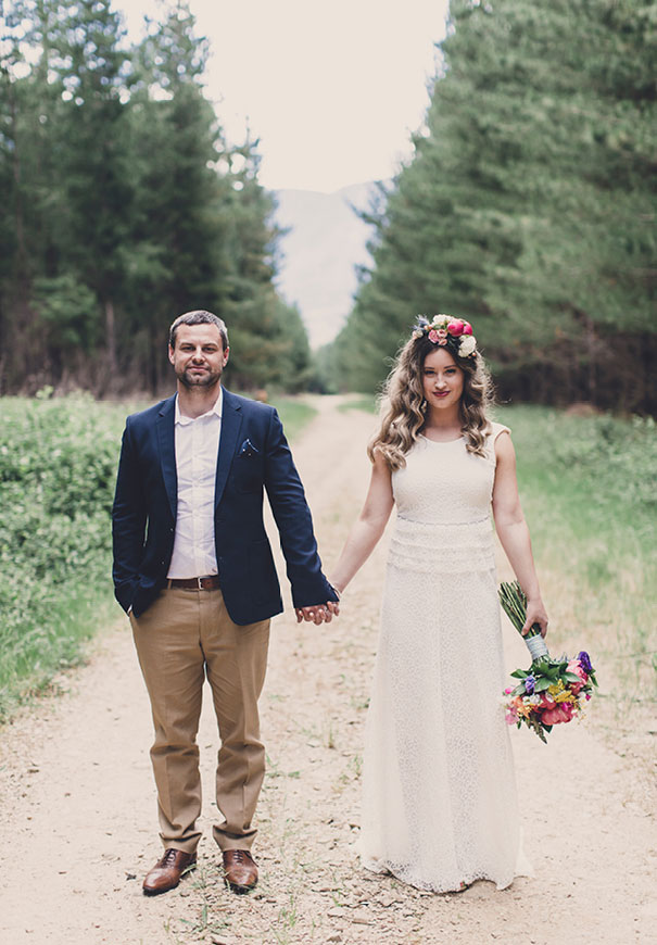 eric-ronald-country-victoria-wedding-long-table-bright-inspiration39