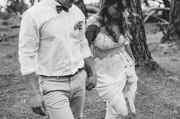 barefoot-sandals-anna-campbell-wedding-dress17