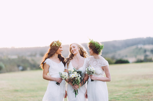 boho-gypsy-garden-outdoor-relaxed-wedding-inspiration-daisies-yellow13