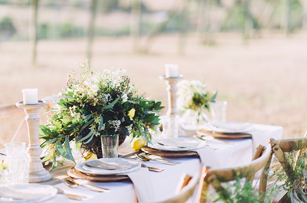 boho-gypsy-garden-outdoor-relaxed-wedding-inspiration-daisies-yellow5