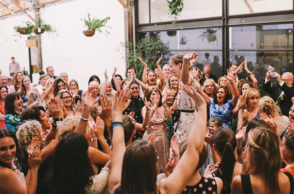 lara-hotz-sun-studios-fun-cool-jewish-wedding24