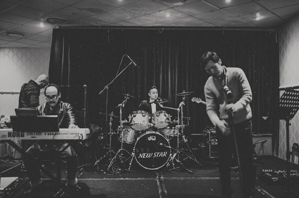 vietnamese-wedding-red-bridal-gown48