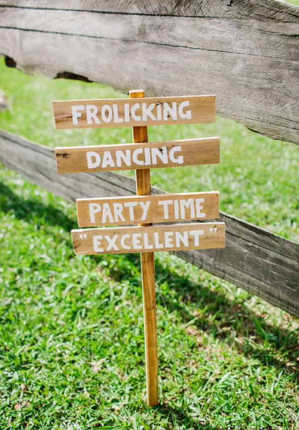 QLD-jenny-packham-bride-country-barn-diy-wedding5