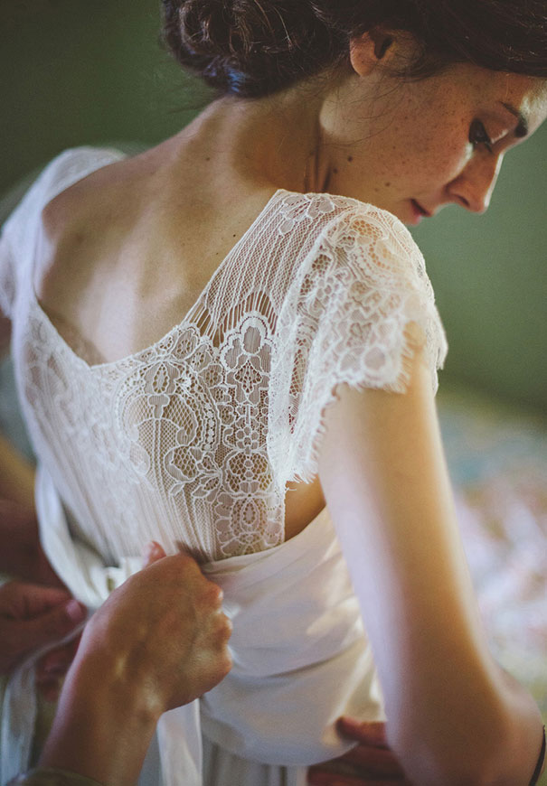 USA-anna-campbell-wedding-dress-maine-country-lakeside-wedding42