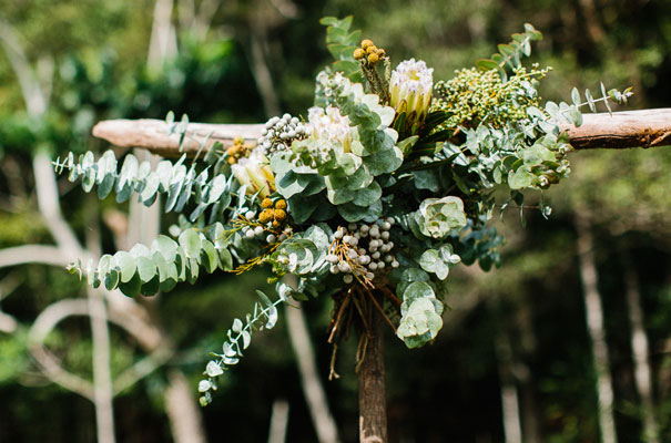 jenny-packham-bride-country-barn-diy-wedding13