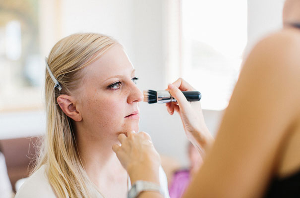 jenny-packham-bride-country-barn-diy-wedding2