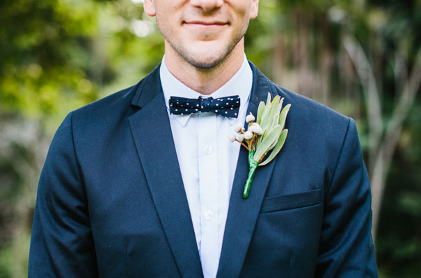 jenny-packham-bride-country-barn-diy-wedding27