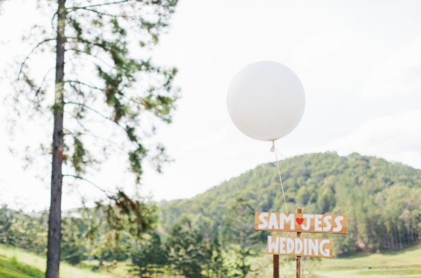 jenny-packham-bride-country-barn-diy-wedding3