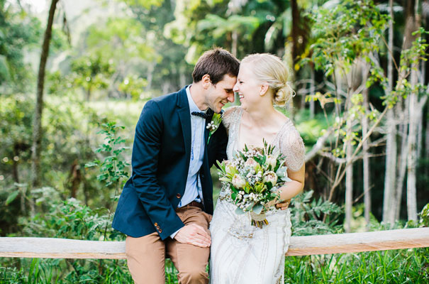 jenny-packham-bride-country-barn-diy-wedding30