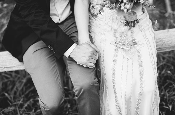 jenny-packham-bride-country-barn-diy-wedding31