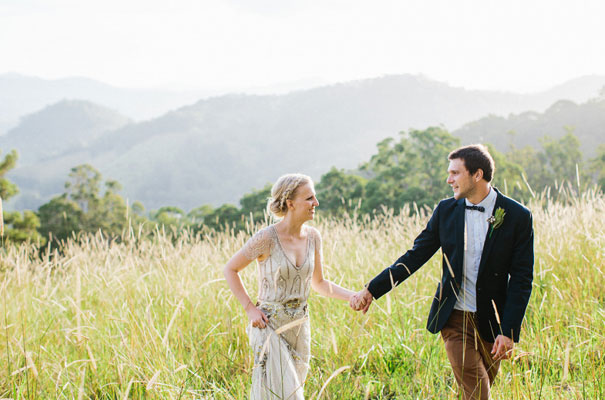 jenny-packham-bride-country-barn-diy-wedding35