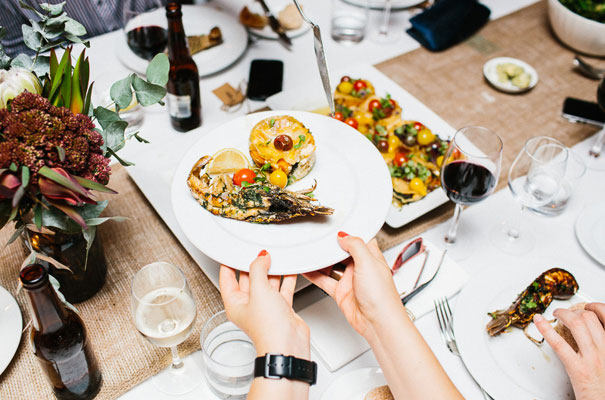 jenny-packham-bride-country-barn-diy-wedding42