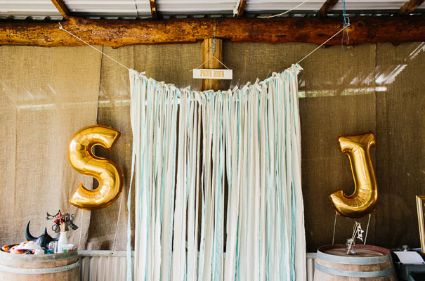 jenny-packham-bride-country-barn-diy-wedding7