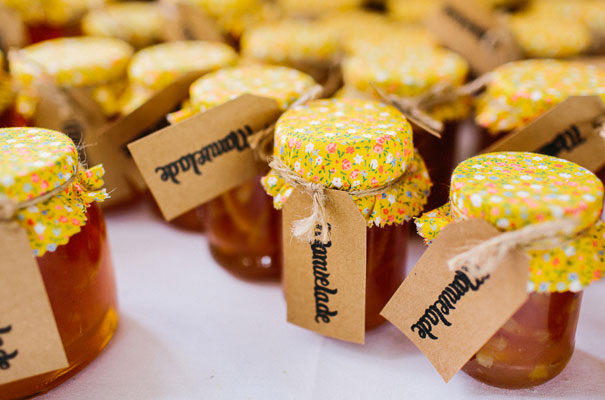 jenny-packham-bride-country-barn-diy-wedding8