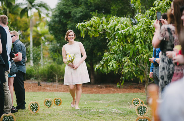 yellow-country-vintage-lace-dress-daisies-wedding-jess-jackson18